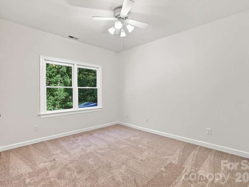 410 Whitefriars Lane, Matthews, NC 28105.  MLS# CAR4407390, YatesRealty ID 56711. 410 Whitefriars Ln Matthews 28105Bedroom #2