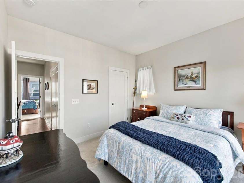 12107 Brooklyn Avenue, Charlotte, NC 28204.  MLS# CAR4434889, YatesRealty ID 56717. 