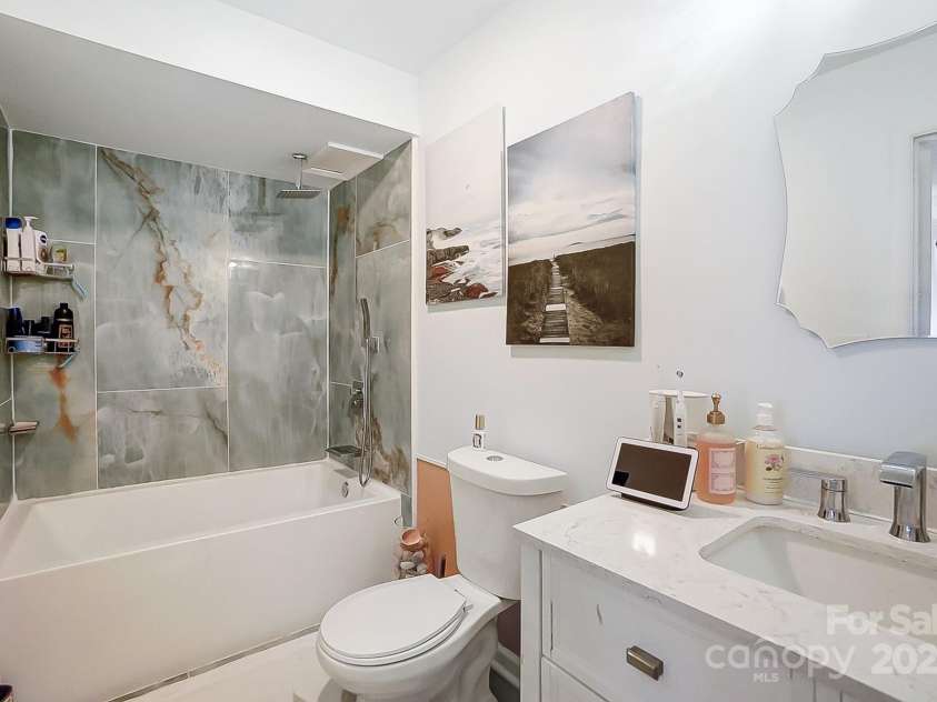 4816 Spring Lake Drive, Charlotte, NC 28212.  MLS# CAR4305828, YatesRealty ID 5672. 