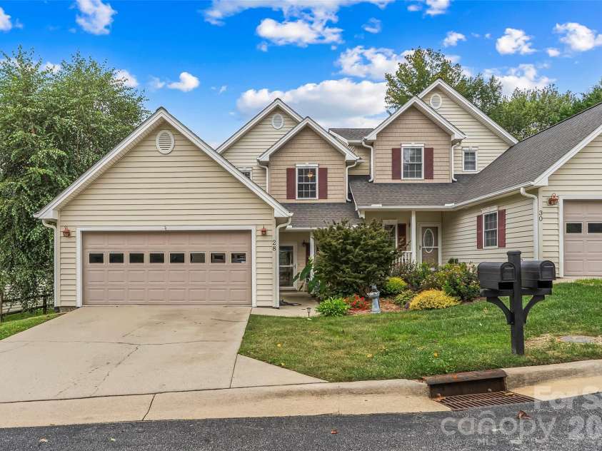 28 Viera Drive, Swannanoa, NC 28778.  MLS# CAR4433587, YatesRealty ID 56722. 