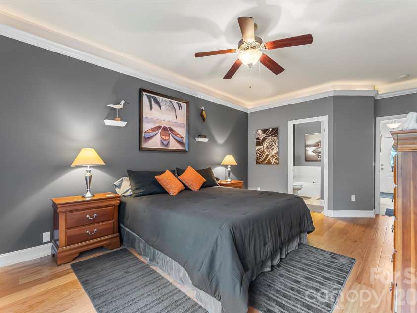 28 Viera Drive, Swannanoa, NC 28778.  MLS# CAR4433587, YatesRealty ID 56722. 