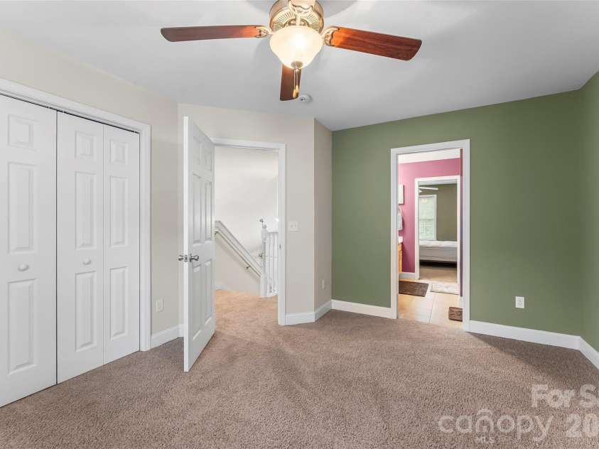 28 Viera Drive, Swannanoa, NC 28778.  MLS# CAR4433587, YatesRealty ID 56722. 
