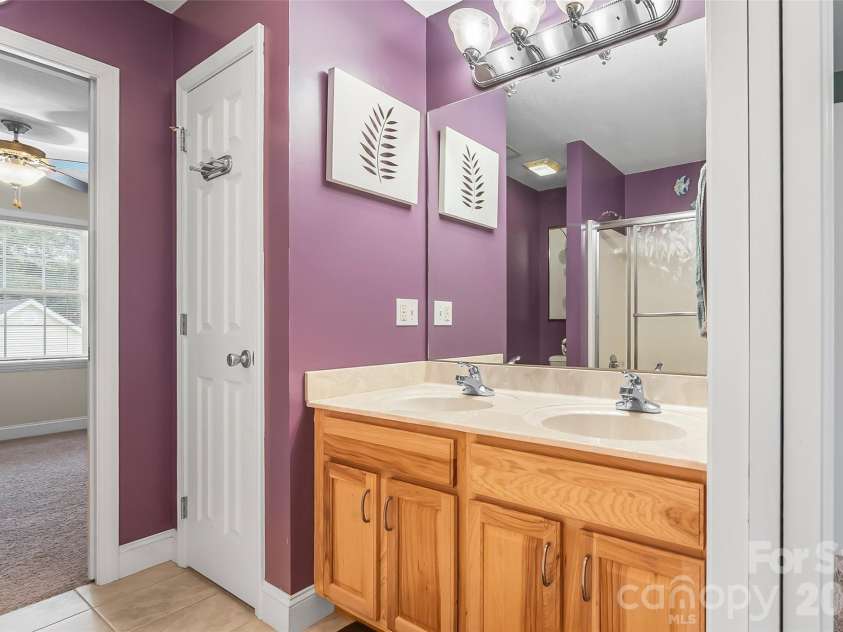 28 Viera Drive, Swannanoa, NC 28778.  MLS# CAR4433587, YatesRealty ID 56722. 