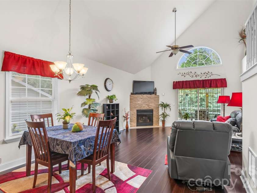 28 Viera Drive, Swannanoa, NC 28778.  MLS# CAR4433587, YatesRealty ID 56722. 