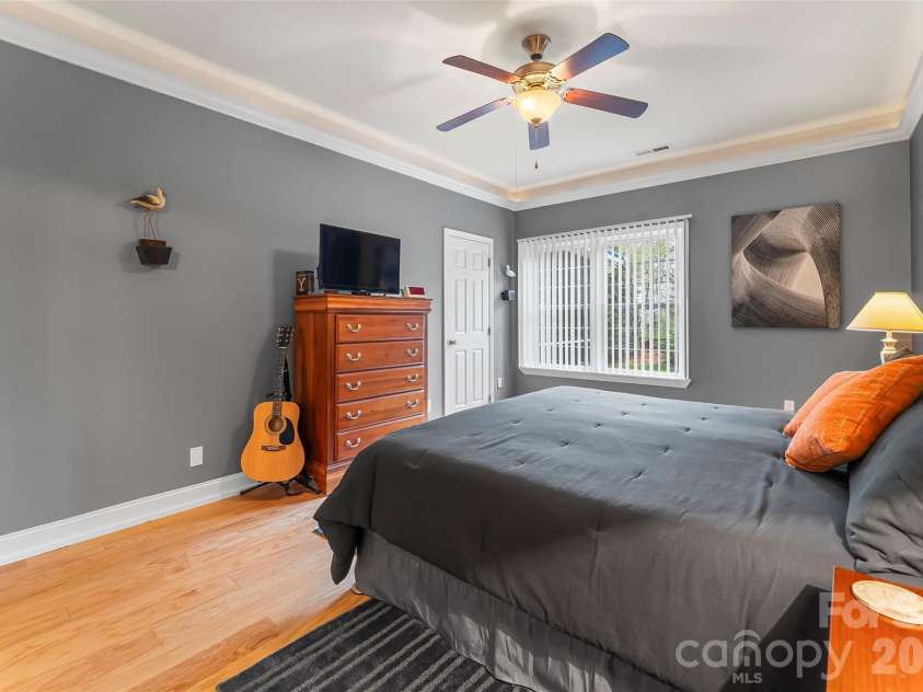28 Viera Drive, Swannanoa, NC 28778.  MLS# CAR4433587, YatesRealty ID 56722. 