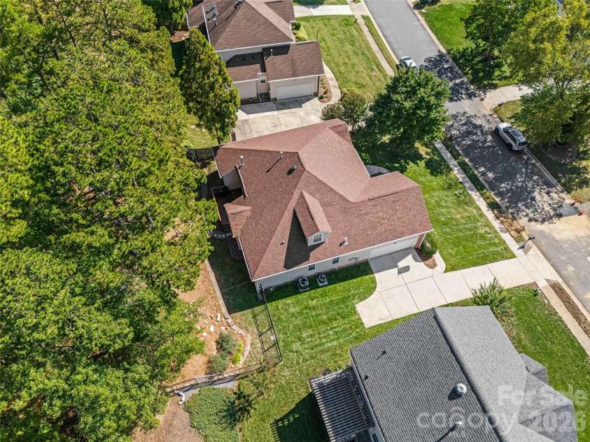1718 Sanridge Wind Lane, Charlotte, NC 28262.  MLS# CAR4434366, YatesRealty ID 56724. 