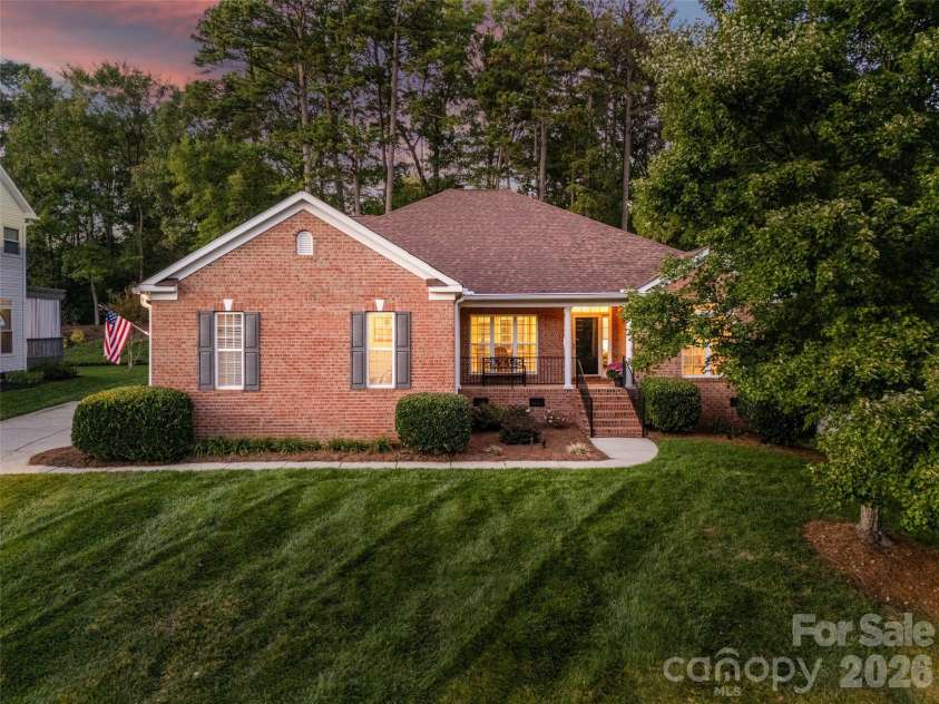 1718 Sanridge Wind Lane, Charlotte, NC 28262.  MLS# CAR4434366, YatesRealty ID 56724. 