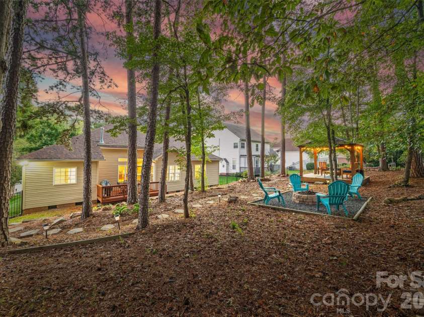 1718 Sanridge Wind Lane, Charlotte, NC 28262.  MLS# CAR4434366, YatesRealty ID 56724. 