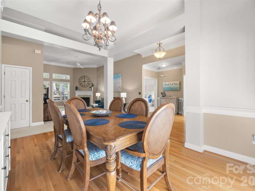 1718 Sanridge Wind Lane, Charlotte, NC 28262.  MLS# CAR4434366, YatesRealty ID 56724. Dining Room