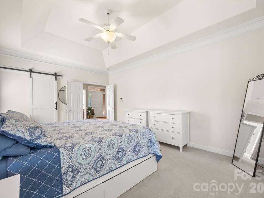 1718 Sanridge Wind Lane, Charlotte, NC 28262.  MLS# CAR4434366, YatesRealty ID 56724. Primary Bedroom