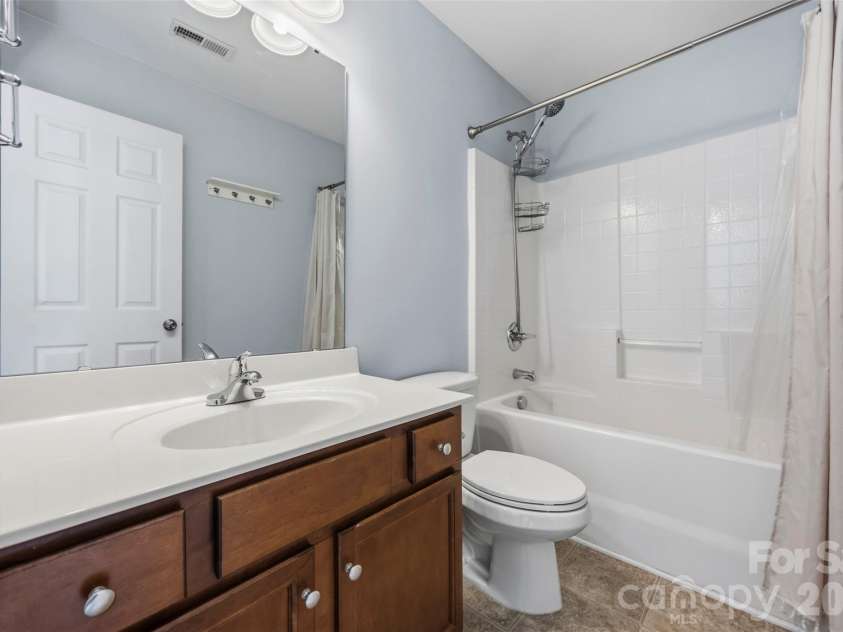 108 Moores Branch Road, Mount Holly, NC 28120.  MLS# CAR4434163, YatesRealty ID 56725. Upstairs full bathroom