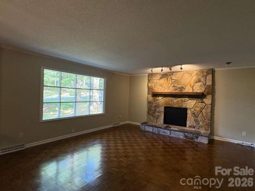 210 Faye Court, King, NC 27021.  MLS# CAR4434344, YatesRealty ID 56726. 
