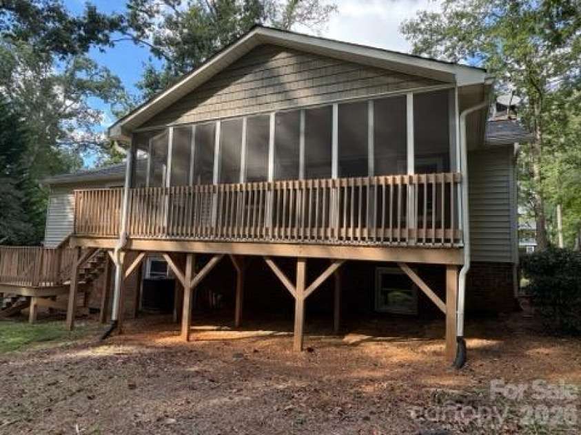 210 Faye Court, King, NC 27021.  MLS# CAR4434344, YatesRealty ID 56726. 