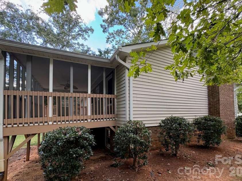 210 Faye Court, King, NC 27021.  MLS# CAR4434344, YatesRealty ID 56726. 