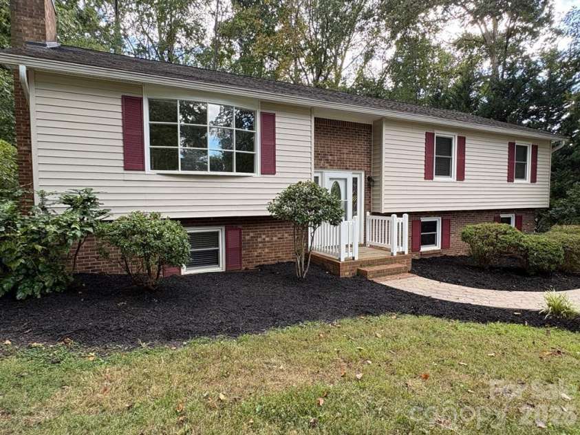 210 Faye Court, King, NC 27021.  MLS# CAR4434344, YatesRealty ID 56726. 