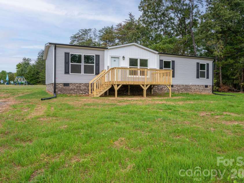 207 Grassy Field Court, Lawndale, NC 28090.  MLS# CAR4433658, YatesRealty ID 56728. 