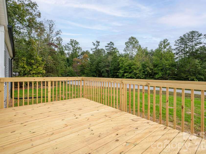 207 Grassy Field Court, Lawndale, NC 28090.  MLS# CAR4433658, YatesRealty ID 56728. Front Deck