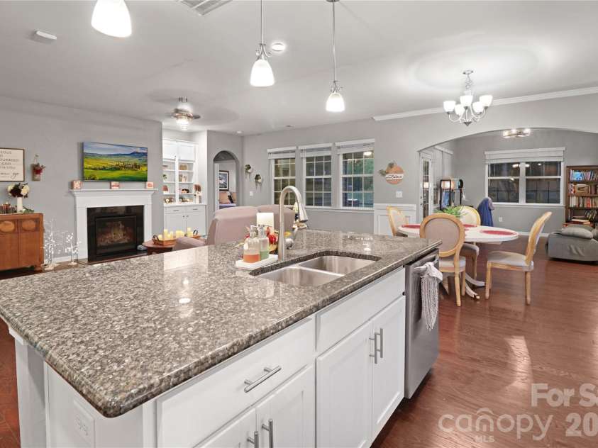 1929 Napa Valley Drive, Waxhaw, NC 28173.  MLS# CAR4434691, YatesRealty ID 56729. Open Concept
