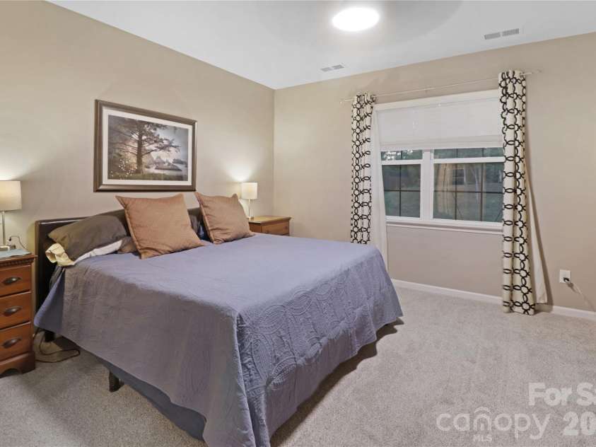1929 Napa Valley Drive, Waxhaw, NC 28173.  MLS# CAR4434691, YatesRealty ID 56729. Primary Bedroom