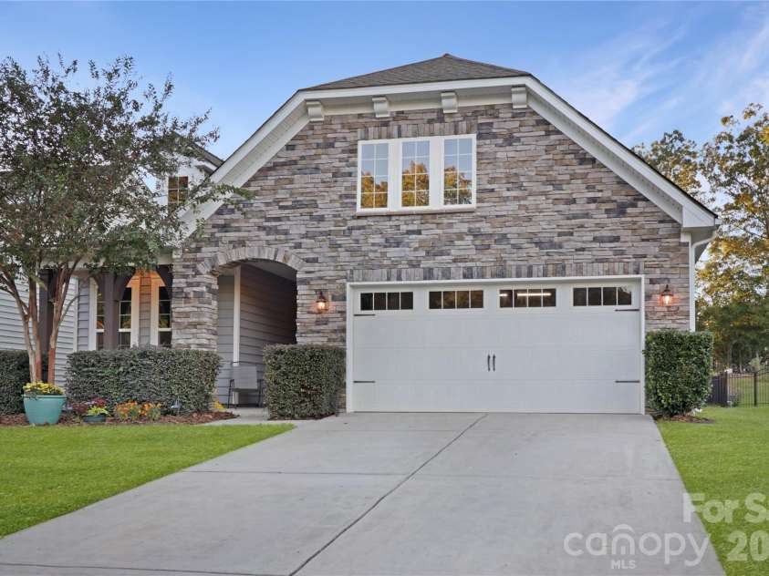 1929 Napa Valley Drive, Waxhaw, NC 28173.  MLS# CAR4434691, YatesRealty ID 56729. Welcome Home