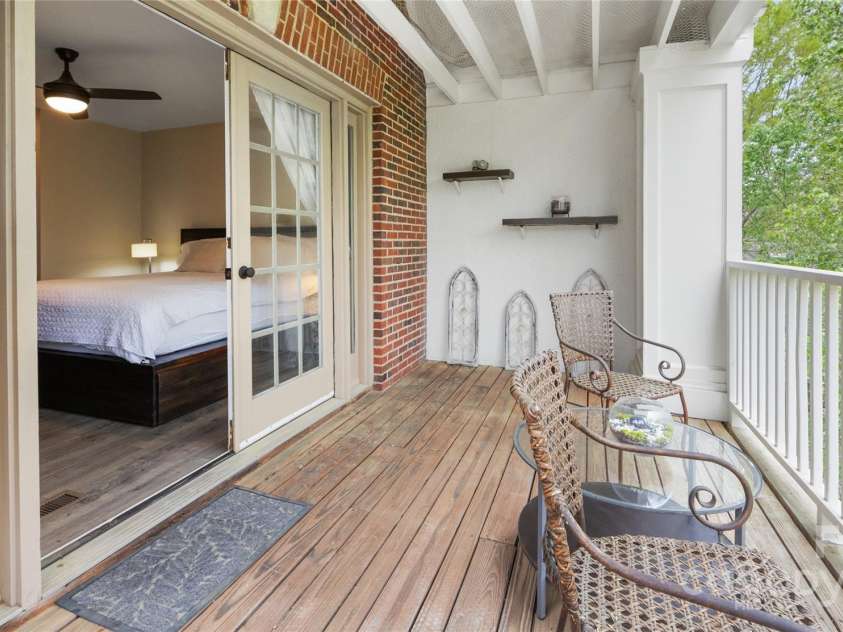 225 Chase Street, Charlotte, NC 28207.  MLS# CAR4216939, YatesRealty ID 5673. 