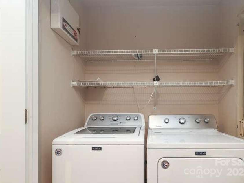 225 Chase Street, Charlotte, NC 28207.  MLS# CAR4329483, YatesRealty ID 5673. 