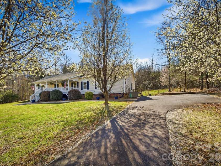 3053 Dalton Drive, Morganton, NC 28655.  MLS# CAR4358592, YatesRealty ID 5673. 