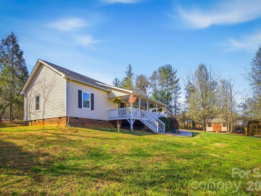 3053 Dalton Drive, Morganton, NC 28655.  MLS# CAR4358592, YatesRealty ID 5673. 