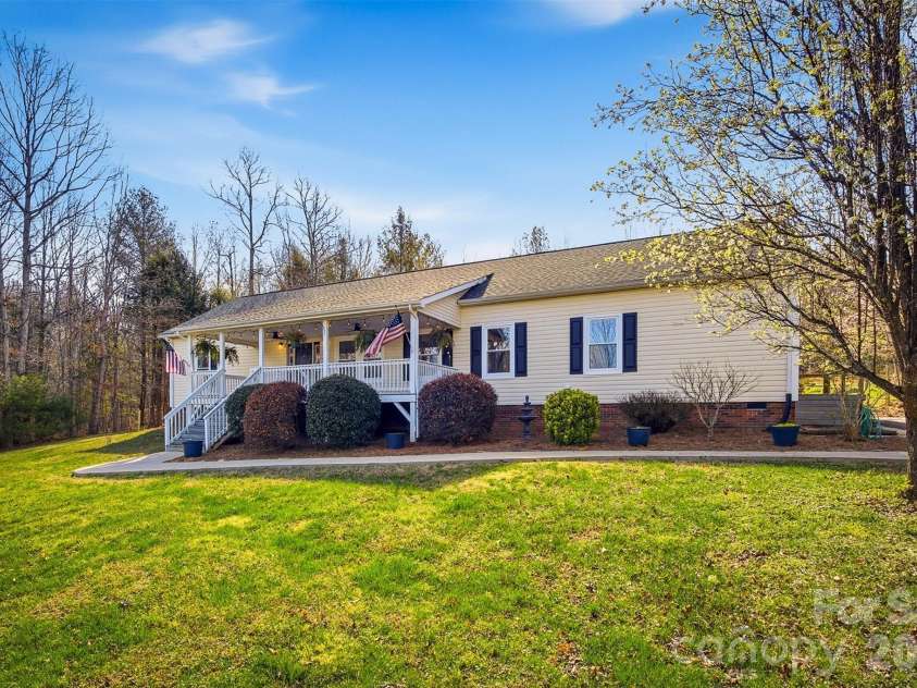 3053 Dalton Drive, Morganton, NC 28655.  MLS# CAR4358592, YatesRealty ID 5673. 