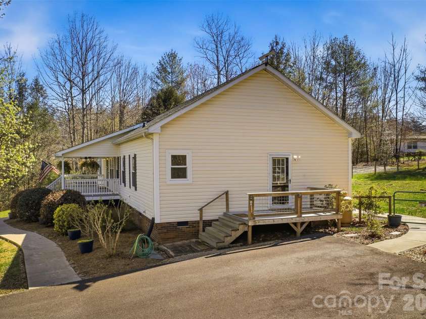 3053 Dalton Drive, Morganton, NC 28655.  MLS# CAR4358592, YatesRealty ID 5673. 