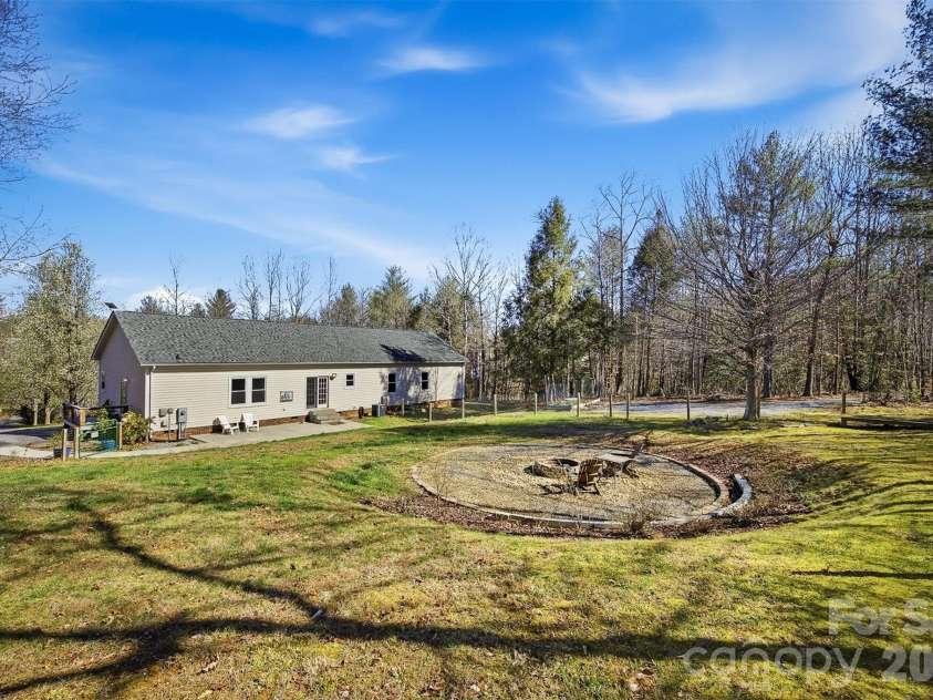 3053 Dalton Drive, Morganton, NC 28655.  MLS# CAR4358592, YatesRealty ID 5673. Fenced Backyard