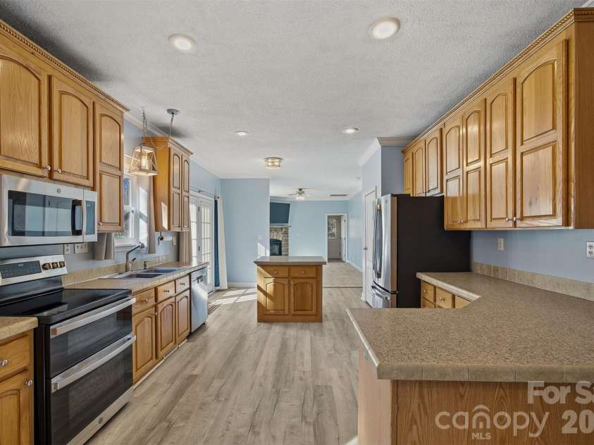 3053 Dalton Drive, Morganton, NC 28655.  MLS# CAR4358592, YatesRealty ID 5673. Kitchen