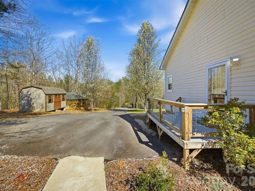 3053 Dalton Drive, Morganton, NC 28655.  MLS# CAR4358592, YatesRealty ID 5673. Side Porch