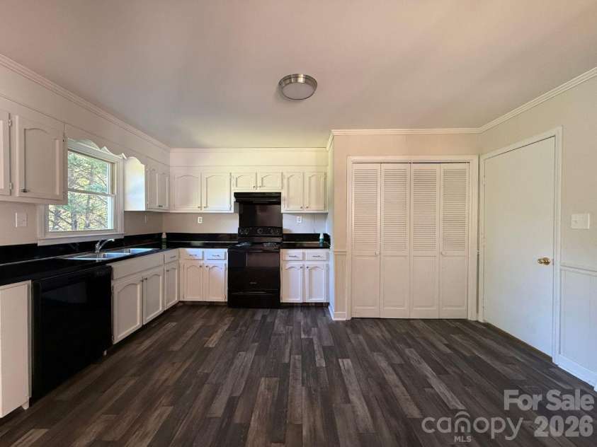 2534 Teague Street, Lincolnton, NC 28092.  MLS# CAR4432012, YatesRealty ID 56732. 