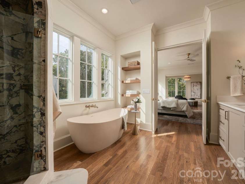 122 Lansdowne Road, Charlotte, NC 28270.  MLS# CAR4431466, YatesRealty ID 56733. 