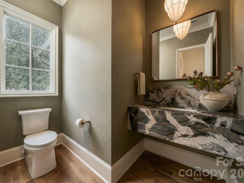 122 Lansdowne Road, Charlotte, NC 28270.  MLS# CAR4431466, YatesRealty ID 56733. 