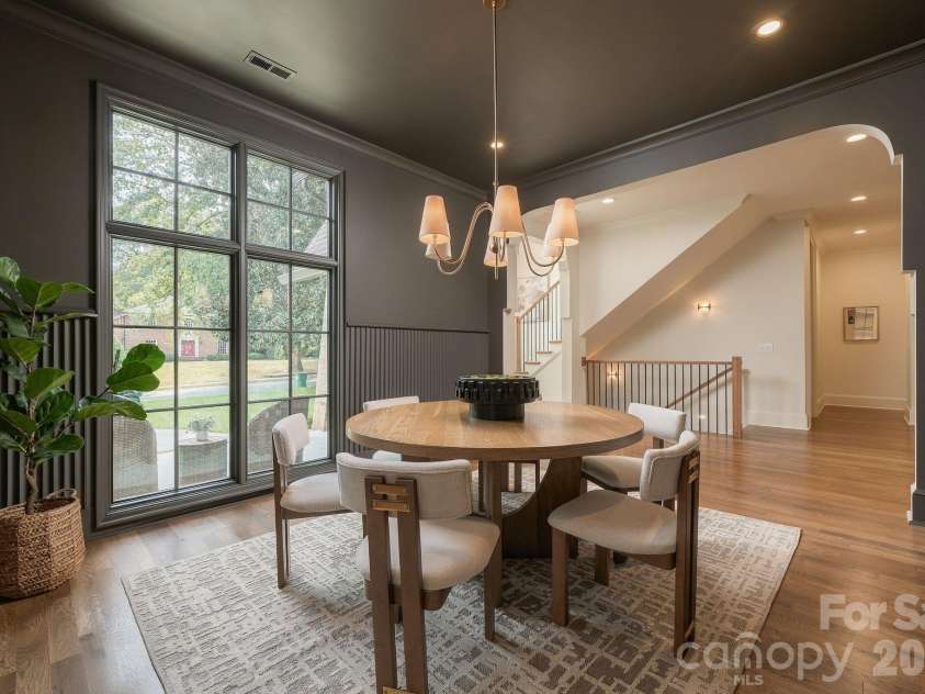 122 Lansdowne Road, Charlotte, NC 28270.  MLS# CAR4431466, YatesRealty ID 56733. 