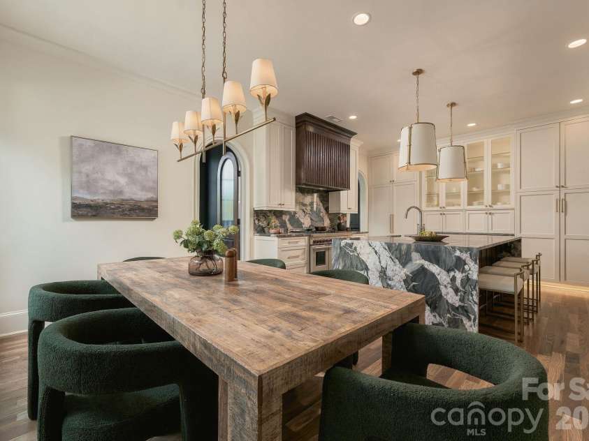 122 Lansdowne Road, Charlotte, NC 28270.  MLS# CAR4431466, YatesRealty ID 56733. 