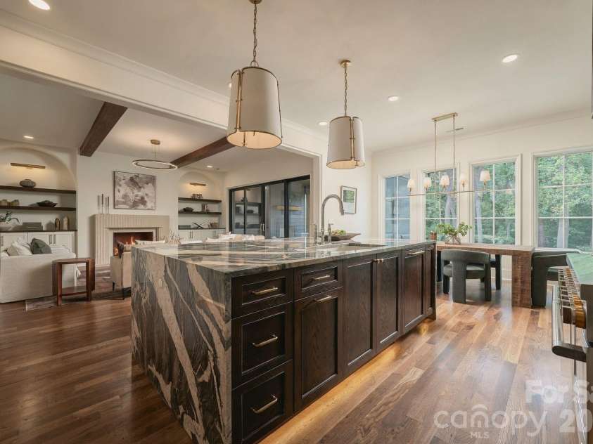 122 Lansdowne Road, Charlotte, NC 28270.  MLS# CAR4431466, YatesRealty ID 56733. 