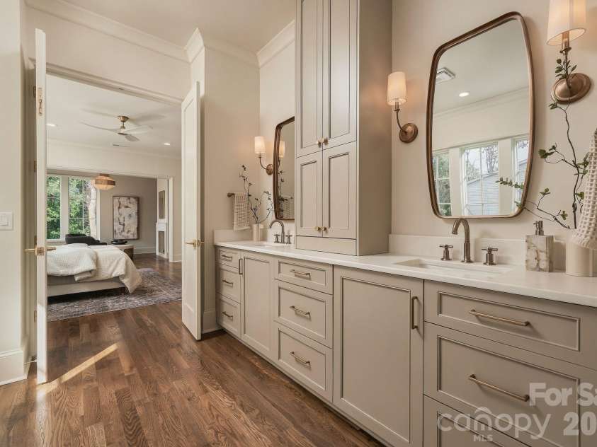 122 Lansdowne Road, Charlotte, NC 28270.  MLS# CAR4431466, YatesRealty ID 56733. 