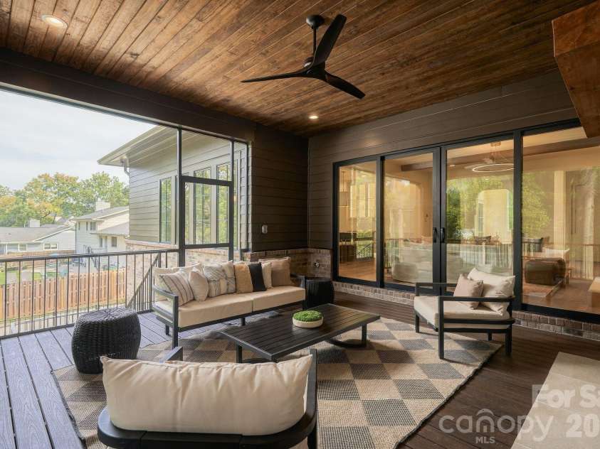 122 Lansdowne Road, Charlotte, NC 28270.  MLS# CAR4431466, YatesRealty ID 56733. 
