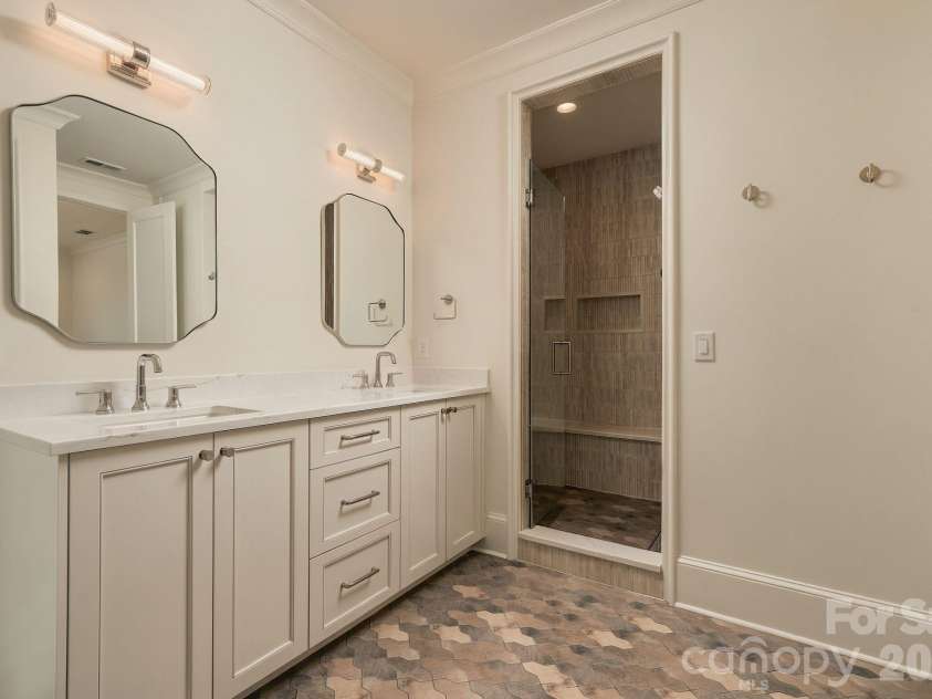 122 Lansdowne Road, Charlotte, NC 28270.  MLS# CAR4431466, YatesRealty ID 56733. 