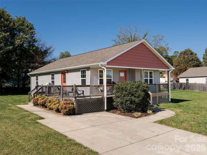 33 Sherman Meadows Drive, East Flat Rock, NC 28726.  MLS# CAR4423057, YatesRealty ID 56736. 