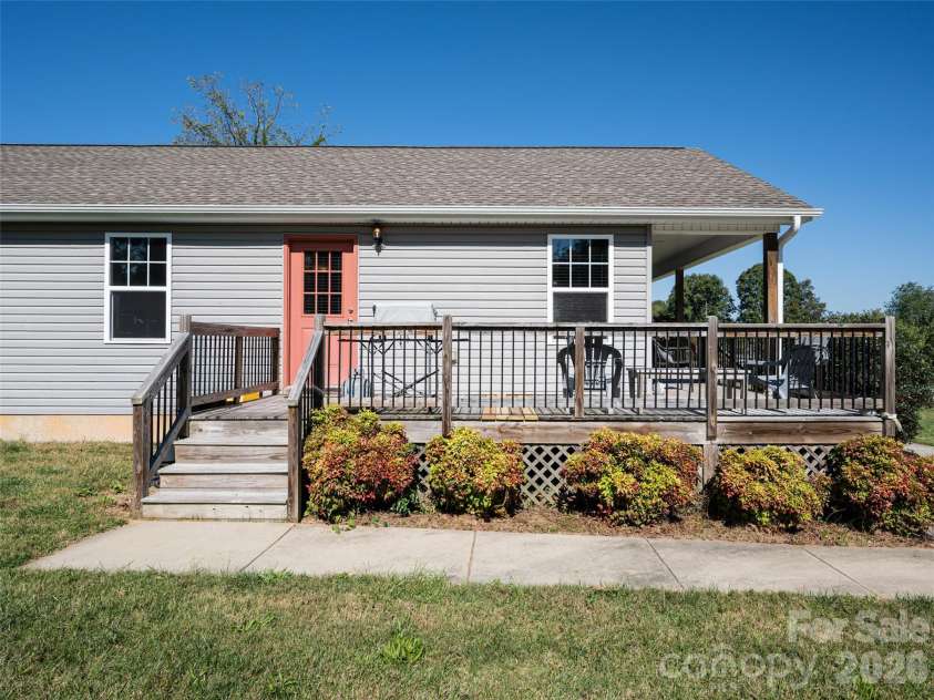 33 Sherman Meadows Drive, East Flat Rock, NC 28726.  MLS# CAR4423057, YatesRealty ID 56736. 