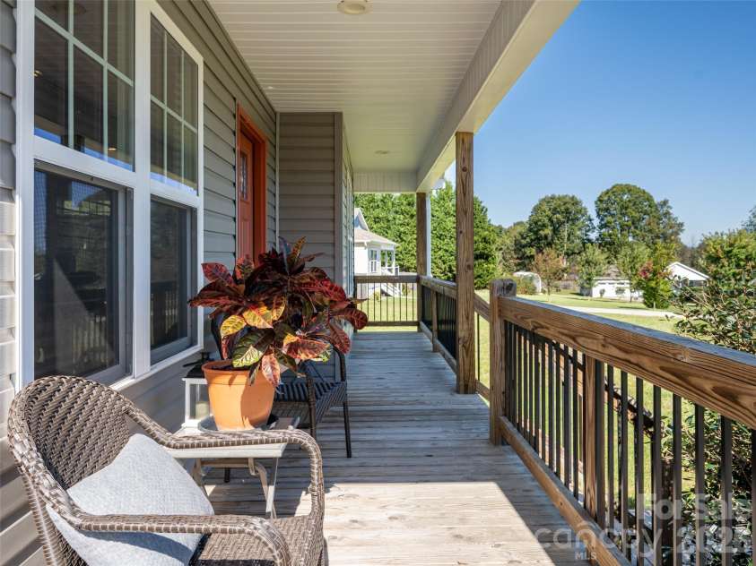 33 Sherman Meadows Drive, East Flat Rock, NC 28726.  MLS# CAR4423057, YatesRealty ID 56736. Covered Front Porch