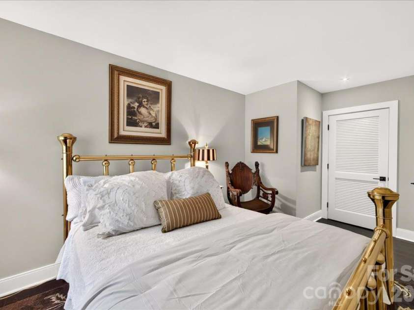 3762 Winding Creek Lane, Charlotte, NC 28226.  MLS# CAR4434831, YatesRealty ID 56737. Guest Bedroom on Upper Level