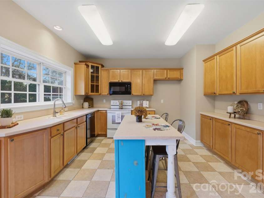 151 Robertson Drive, Taylorsville, NC 28681.  MLS# CAR4433721, YatesRealty ID 56738. 