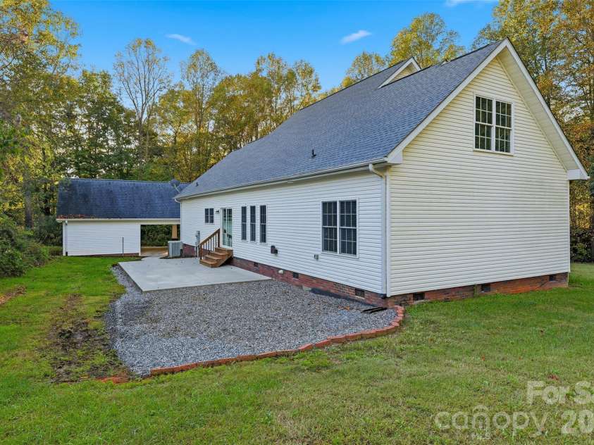 151 Robertson Drive, Taylorsville, NC 28681.  MLS# CAR4433721, YatesRealty ID 56738. 