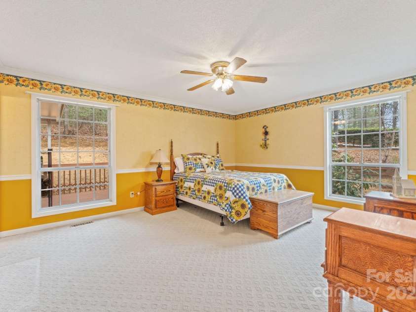 184 Trimont Mountain Road, Franklin, NC 28734.  MLS# CAR4332849, YatesRealty ID 5674. 