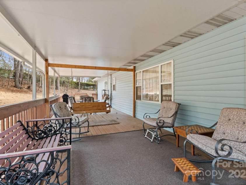 184 Trimont Mountain Road, Franklin, NC 28734.  MLS# CAR4332849, YatesRealty ID 5674. 